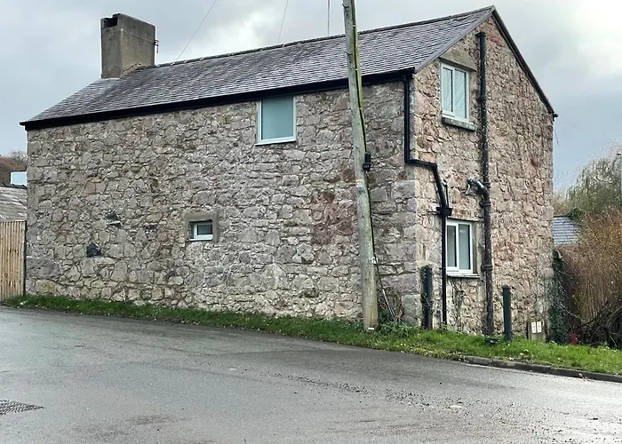 Sarn Y Mynach - Traditional Welsh Cottage