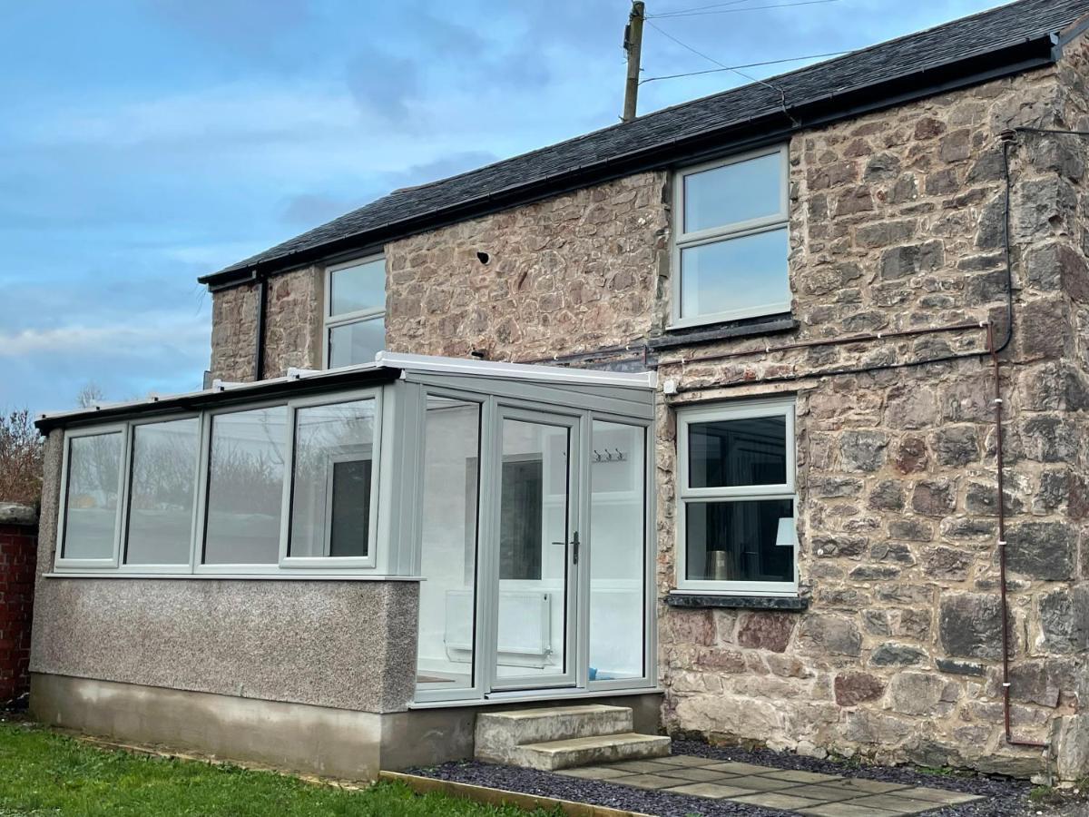 Sarn Y Mynach - Traditional Welsh Holiday home *